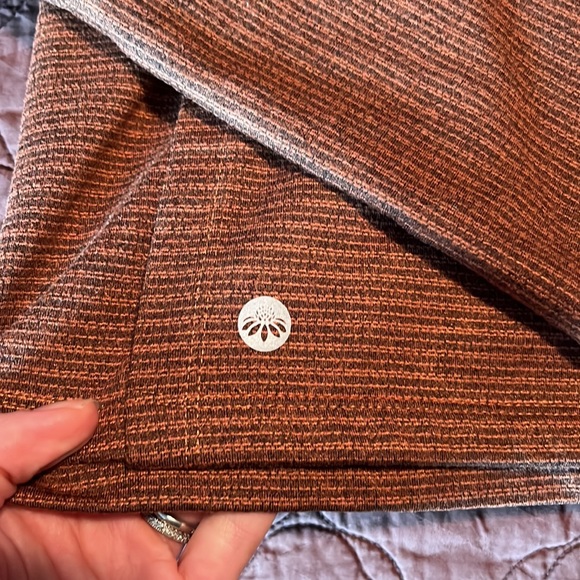 Senita going places pullover - Picture 2 of 3